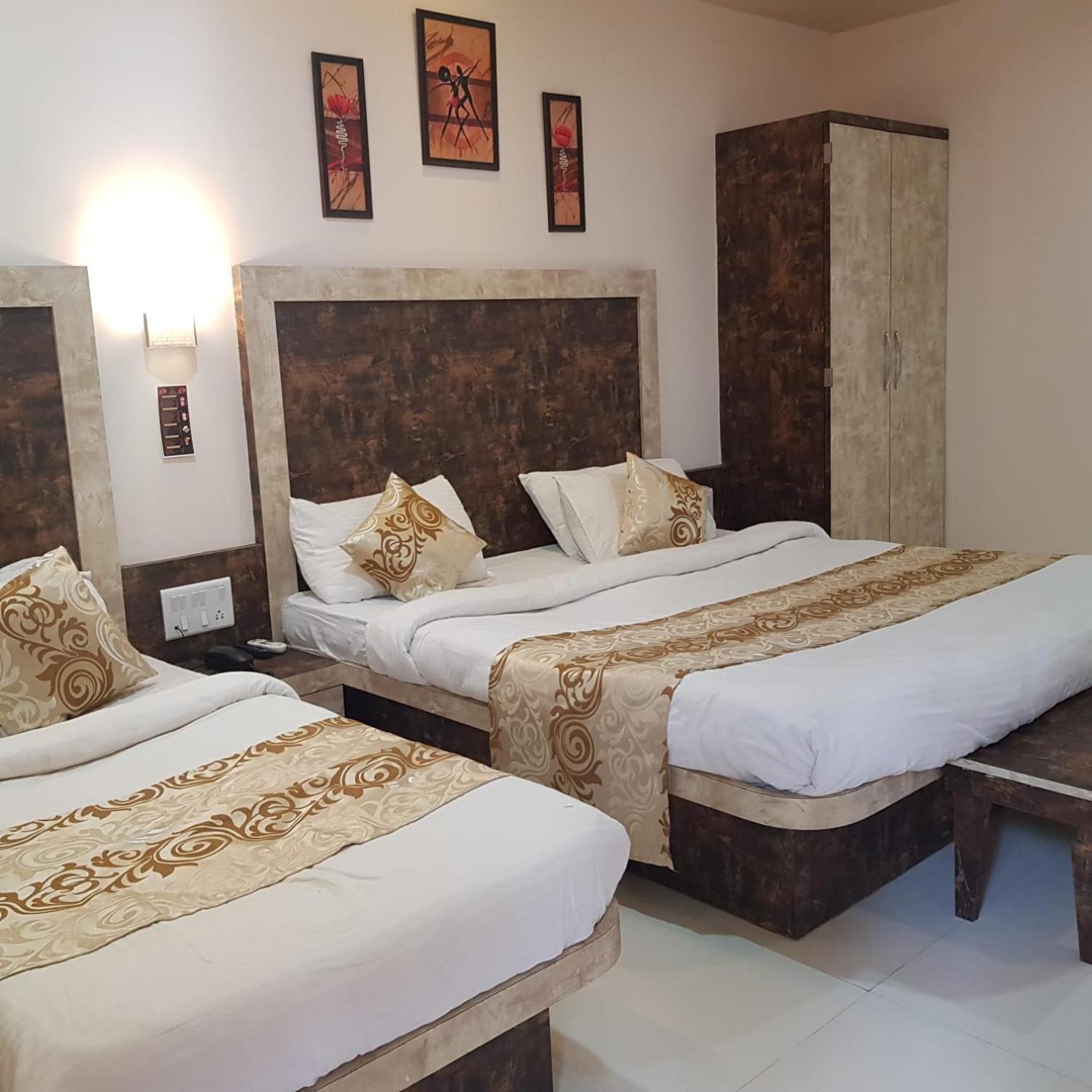 C P Cottage Resort Mahabaleshwar Luaran gambar