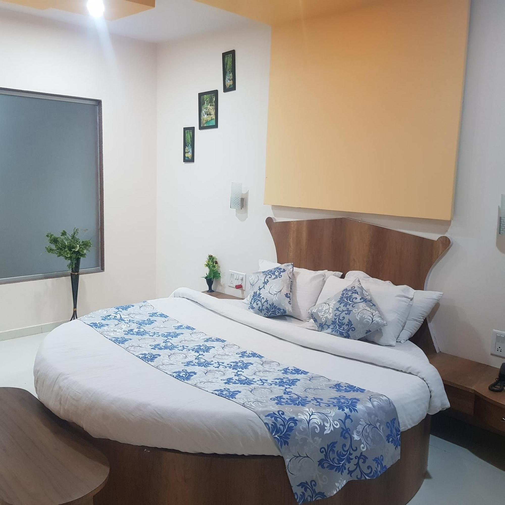 C P Cottage Resort Mahabaleshwar Luaran gambar